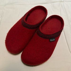 Red wool Stegmann clogs women’s 9